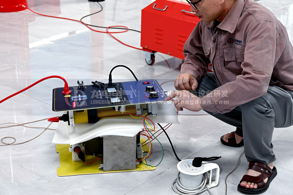 電纜故障一體化高壓脈沖電源生產(chǎn)調(diào)試